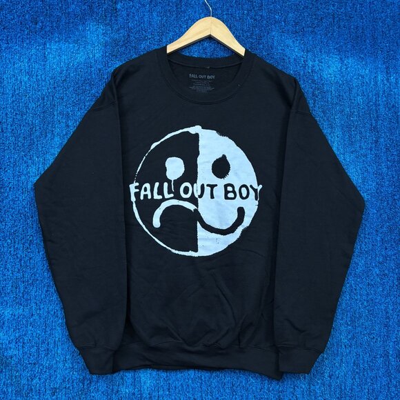Fall Out Boy “So Much for Stardust” Rock Band Graphic Crewneck Size Medium - Picture 1 of 4